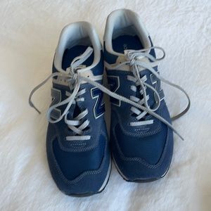 Blue suede New Balance classic 574 sneakers